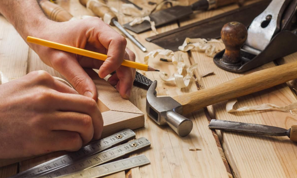 Service de Menuiseries proposé par la menuiserie Ennesser